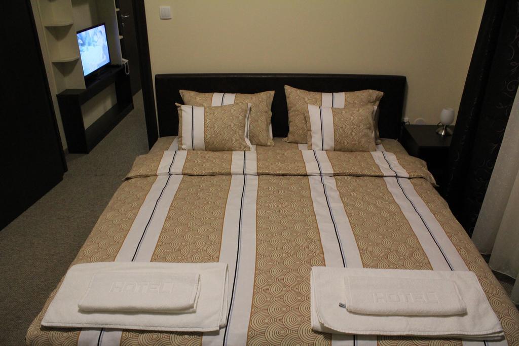 Hotel Feniks Požarevac Kamer foto
